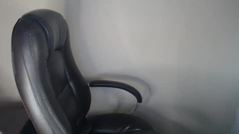 Bonnie online show from November 14, 2:06 pm