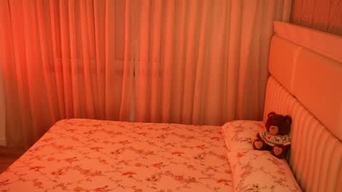 boootyfrytti online show from April 9, 6:46 pm