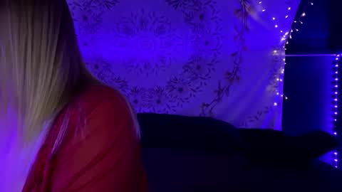 BossMom online show from January 7, 2:10 am