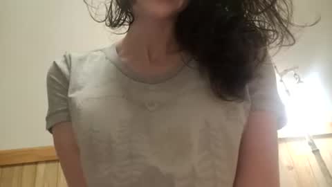 Bouncy Queen Majesty online show from July 23, 6:05 pm