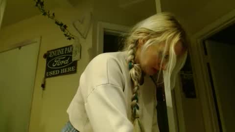 i am a naughty jedi knight online show from March 15, 10:17 am