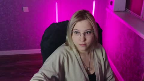 Belle  online show from February 5, 12:53 am