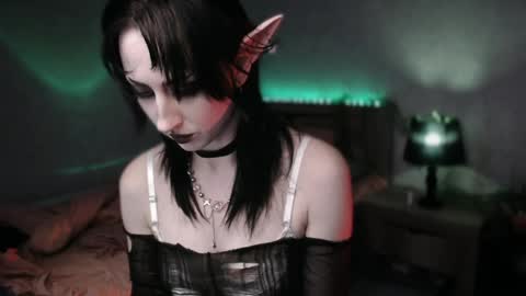 Aurorabut ur dad just calls me Rory online show from March 2, 9:49 am