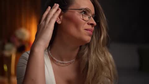 Alex online show from November 29, 5:22 am