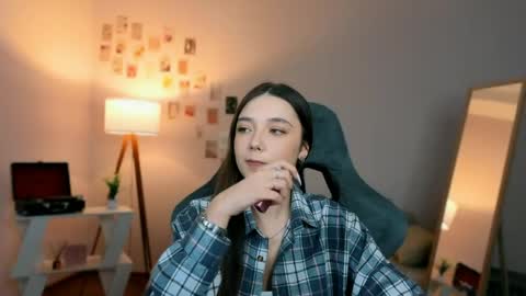 Rachel online show from April 18, 7:58 pm