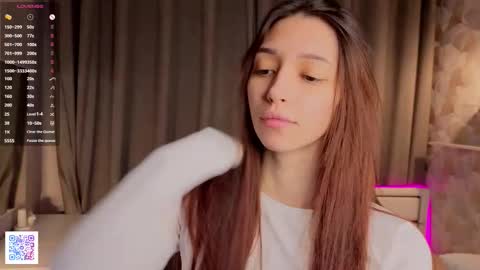 Eva  online show from November 30, 4:44 pm