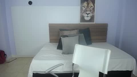 Brenda online show from March 11, 3:47 am