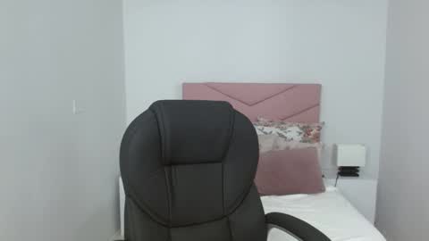 Brenda online show from January 29, 12:35 pm