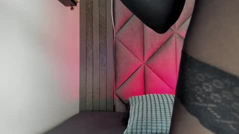 B R I A  online show from November 17, 1:28 am