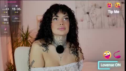 Briana online show from November 20, 4:30 pm