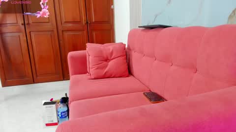    online show from September 9, 1:33 pm