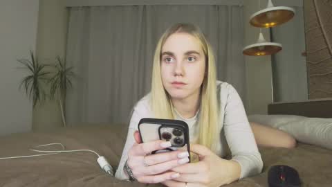 Amina Adelina online show from February 13, 5:01 pm