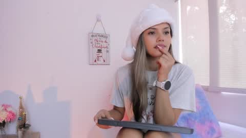 Brisa  online show from December 27, 5:26 pm