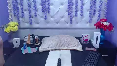 Brithany  online show from February 5, 2:29 am