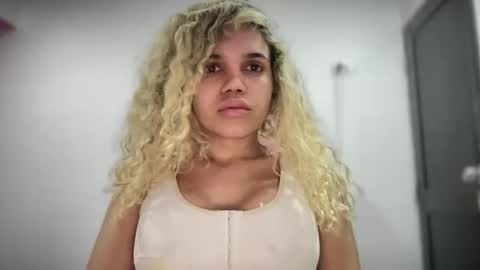 brithneysquirt online show from December 15, 6:07 am