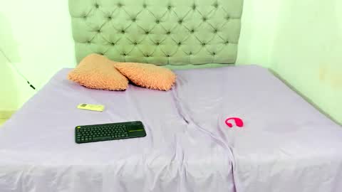 Jessica online show from December 22, 1:25 pm