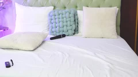 BritneySynn online show from October 3, 4:17 am