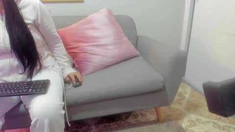 britnney_18 online show from December 19, 10:34 am