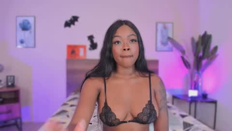 Btittany online show from October 29, 9:39 pm