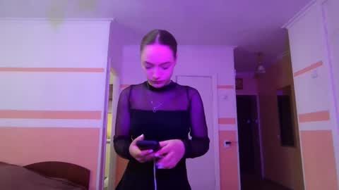 Lina online show from June 3, 9:10 am