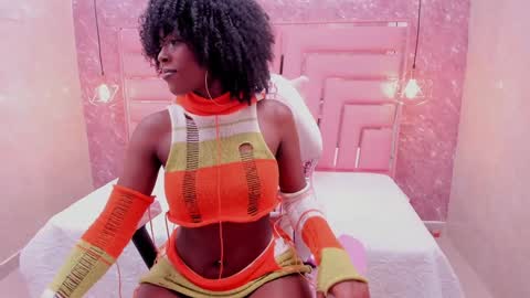 Sara  online show from January 31, 9:05 pm