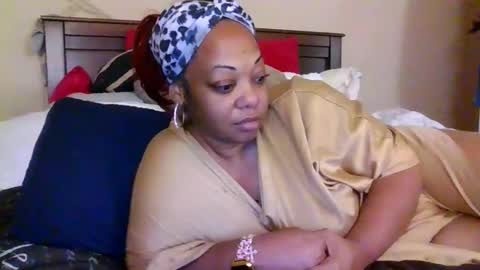 brownroundrenee online show from March 20, 9:58 am