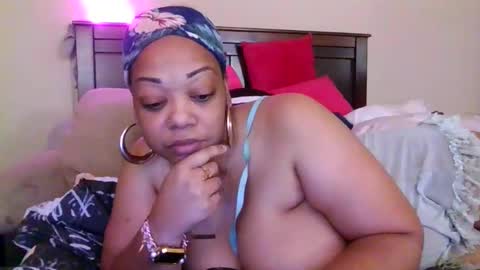 brownroundrenee online show from April 11, 10:08 am