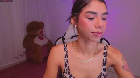 SARAH  online show from February 8, 4:38 am