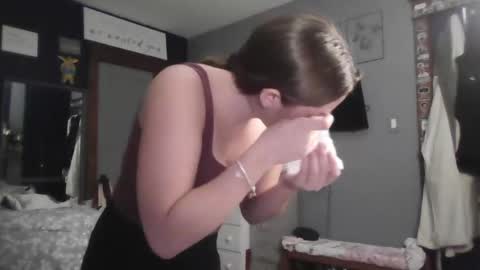 brunettebaby040 online show from November 9, 7:59 am