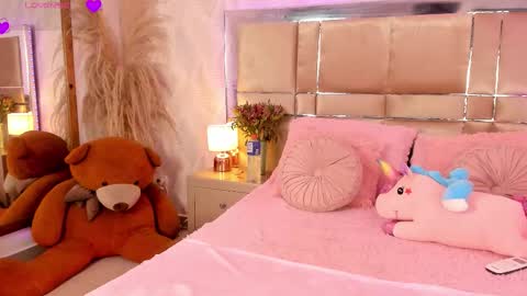 Brenda online show from September 18, 6:56 am