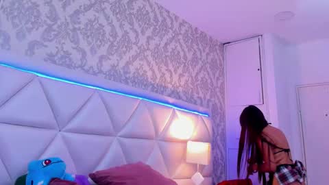 bryannamiller online show from October 26, 1:39 pm