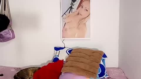 bryanny760719 online show from February 7, 4:27 am