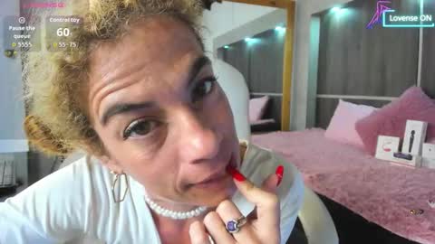 bryna_ online show from November 14, 5:51 am