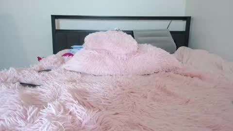 Queen Lola XXX online show from April 11, 8:18 am