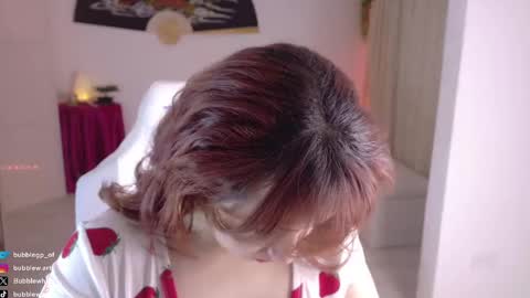 BubbleJereth online show from September 26, 2:42 am