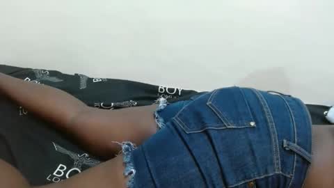 bubbly_ass30 online show from November 13, 7:24 pm