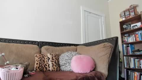 Buffy online show from January 19, 8:41 pm