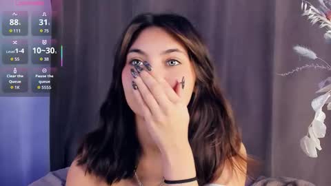 Aria online show from November 25, 8:16 am