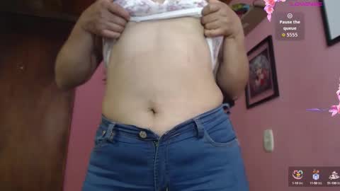 bunnyEmilyR0s33 online show from September 24, 4:28 pm