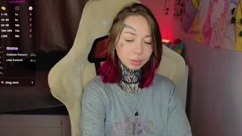 bunnykelly online show from May 6, 6:28 am