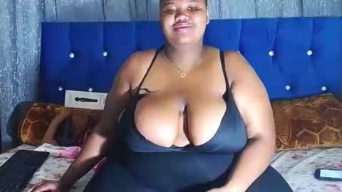 bustybmwx online show from October 23, 9:04 am