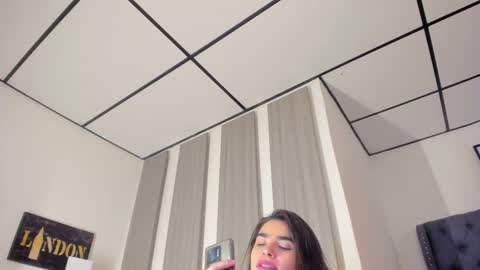 caitlingomez0 online show from December 2, 1:46 pm