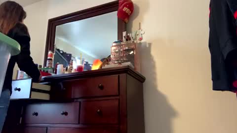 calishop1 online show from February 19, 6:43 pm