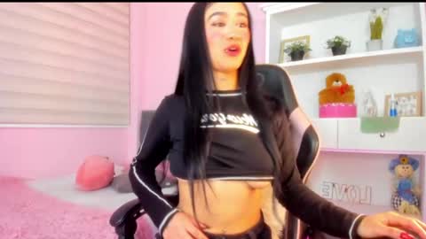 camila online show from April 10, 9:32 pm