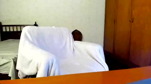 Cami online show from February 4, 1:45 am