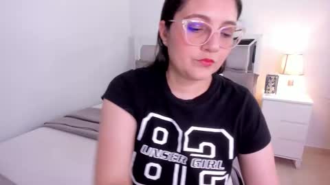 Camila buitrago online show from March 21, 11:43 pm