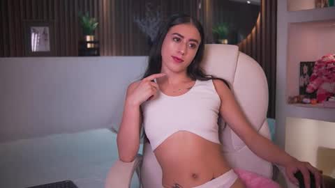 camila_martinez9 online show from September 23, 11:41 am