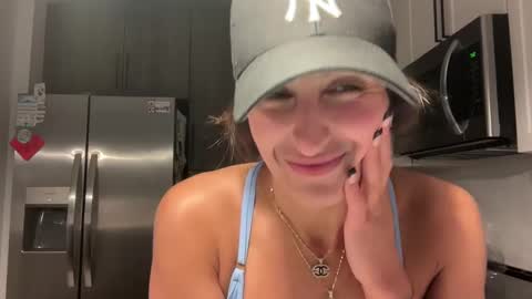 camiliakxoxo online show from March 6, 12:32 am