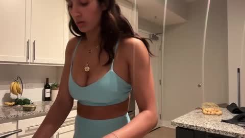 camiliakxoxo online show from December 8, 12:18 am