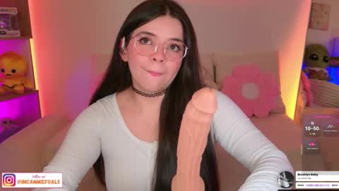   Lets reach 200 thumbs up  online show from November 9, 7:43 pm